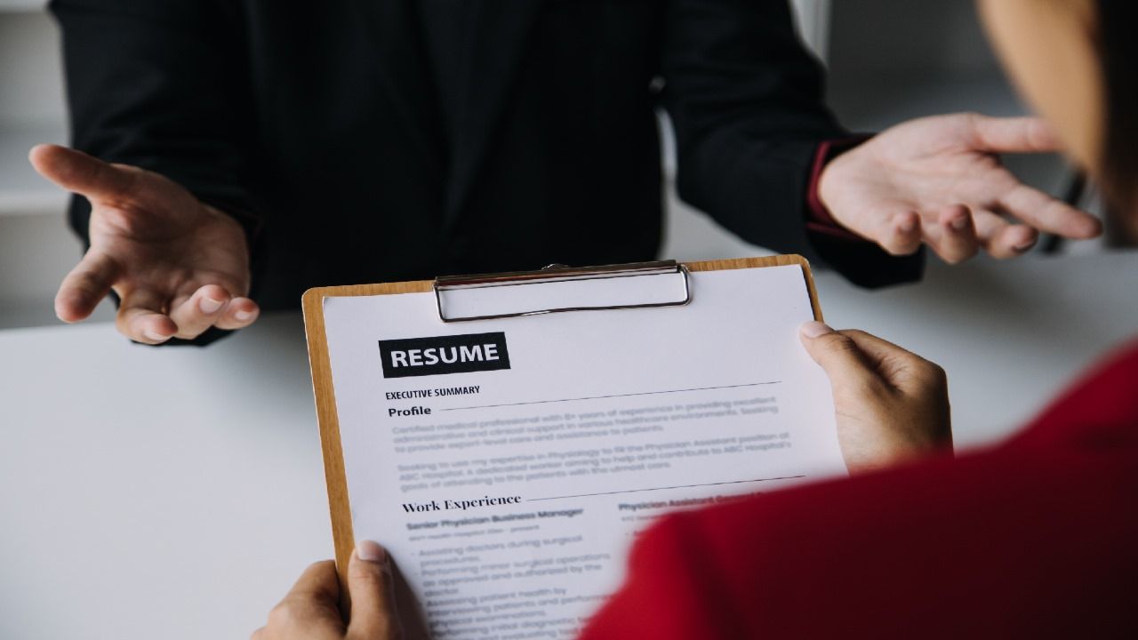 Best Summary for Resume: Tips & Examples for Job Seekers